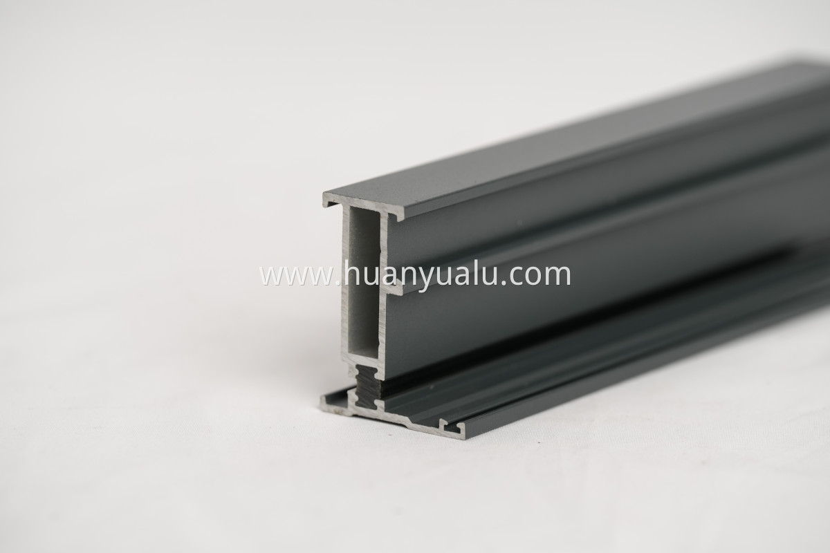 Thermal insulation profiles